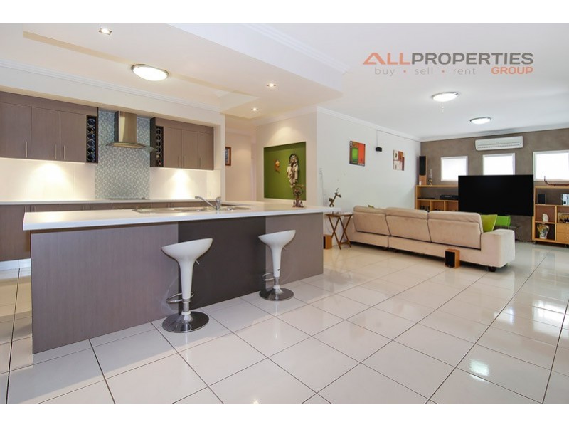 17 Uluru Place, Forest Lake QLD 4078