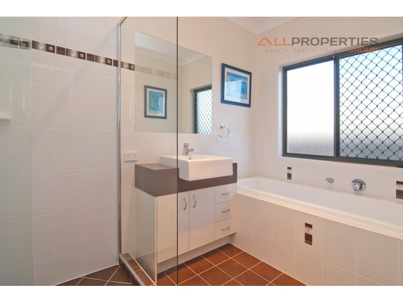 17 Uluru Place, Forest Lake QLD 4078