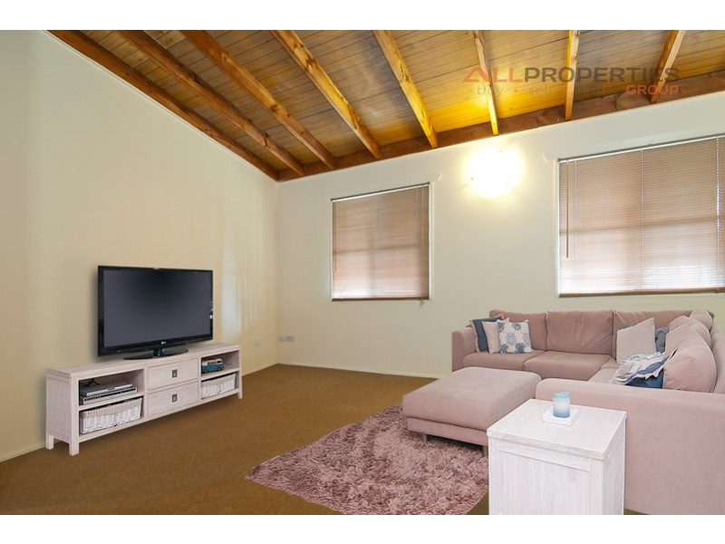 6 Letitia Street, Regents Park QLD 4118