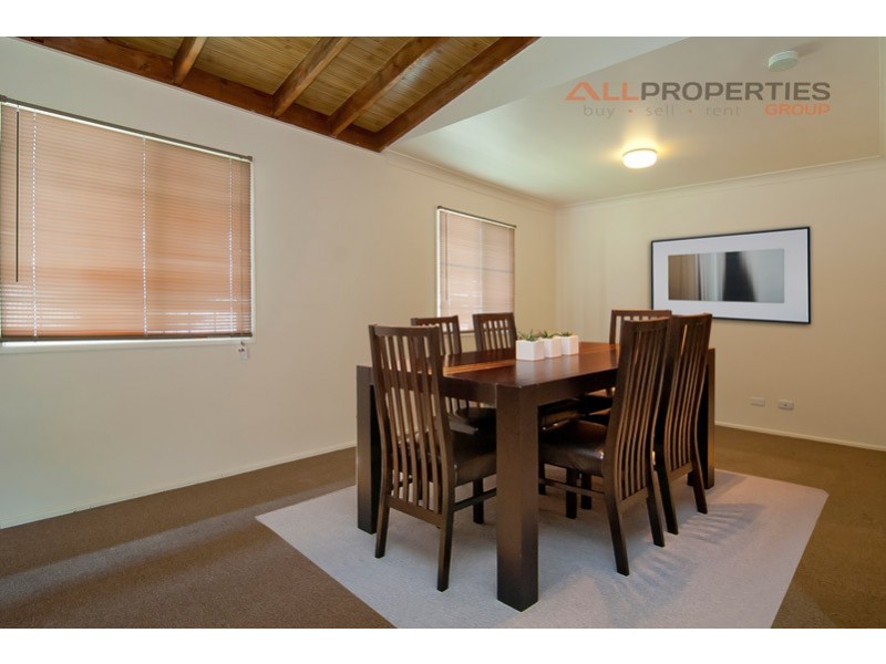 6 Letitia Street, Regents Park QLD 4118