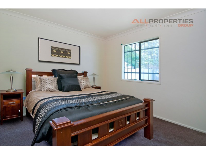 6 Letitia Street, Regents Park QLD 4118