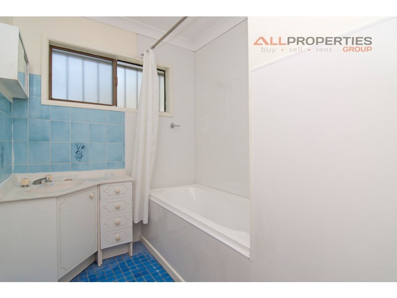 6 Letitia Street, Regents Park QLD 4118