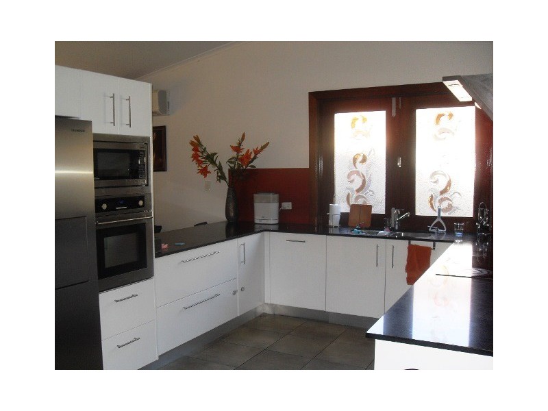 1 Huon Place, Forest Lake QLD 4078