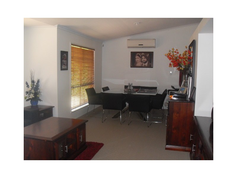 1 Huon Place, Forest Lake QLD 4078