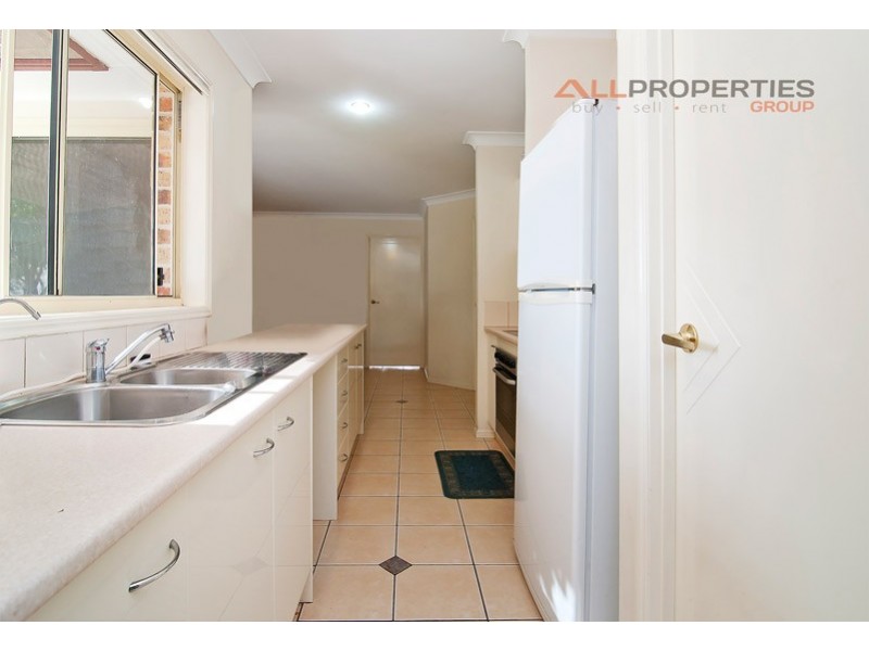 24 Belmore Cr, Forest Lake QLD 4078