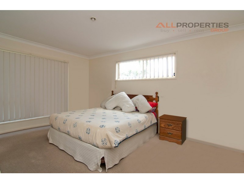 24 Belmore Cr, Forest Lake QLD 4078