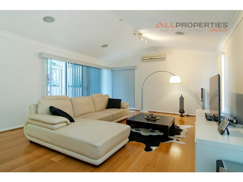 17 Popple Point Place, Springfield Lakes QLD 4300