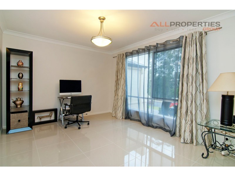 17 Popple Point Place, Springfield Lakes QLD 4300