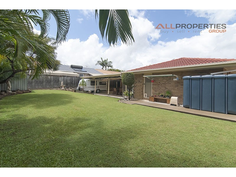 32 SOLANDRA CIRCUIT, Regents Park QLD 4118