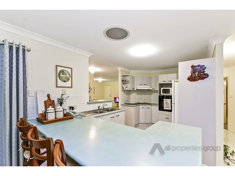 6 HAYLETT RISE, Regents Park QLD 4118