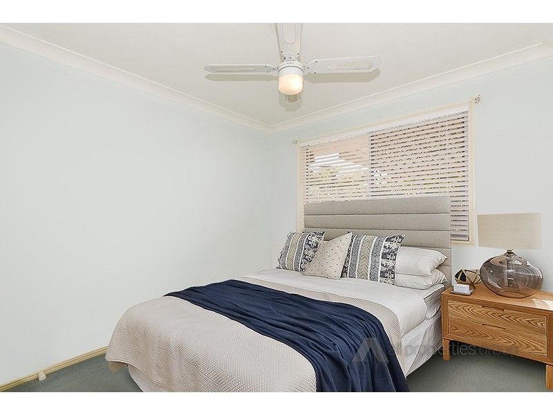 6 HAYLETT RISE, Regents Park QLD 4118