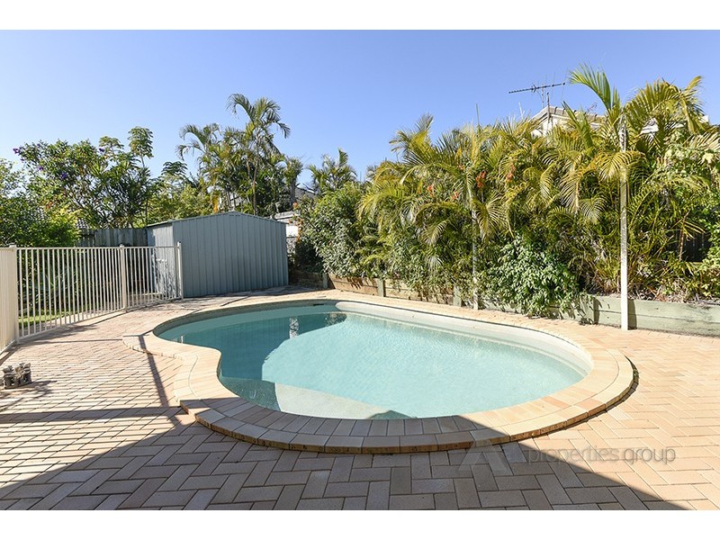 6 HAYLETT RISE, Regents Park QLD 4118