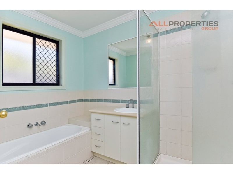 63 Barossa Street, Kingston QLD 4114