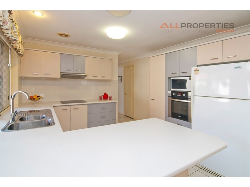 35 Bannockburn Cres, Parkinson QLD 4115