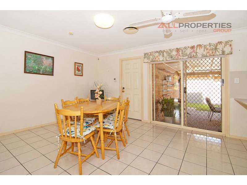 35 Bannockburn Cres, Parkinson QLD 4115