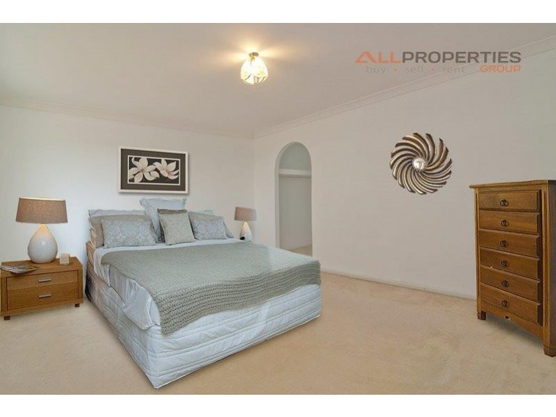 35 VERGULDE ROAD, Regents Park QLD 4118