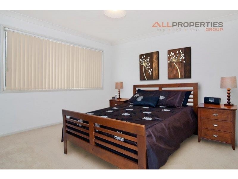 35 VERGULDE ROAD, Regents Park QLD 4118