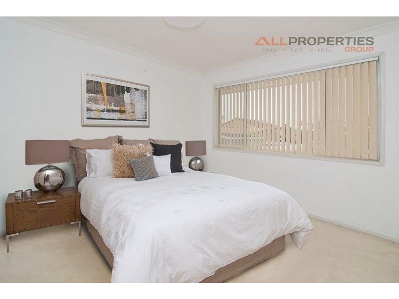 35 VERGULDE ROAD, Regents Park QLD 4118