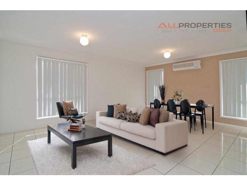 3 Tahlee Court, Regents Park QLD 4118