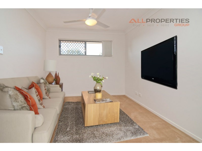 3 Tahlee Court, Regents Park QLD 4118