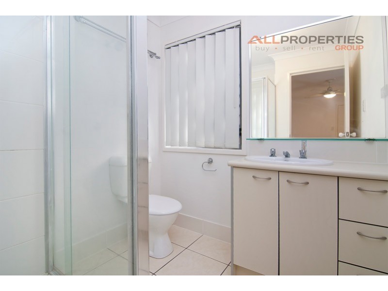 3 Tahlee Court, Regents Park QLD 4118
