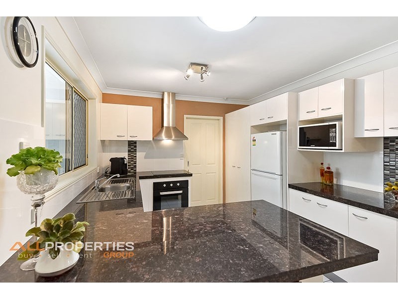 68 BUSHLAND DRIVE, Regents Park QLD 4118