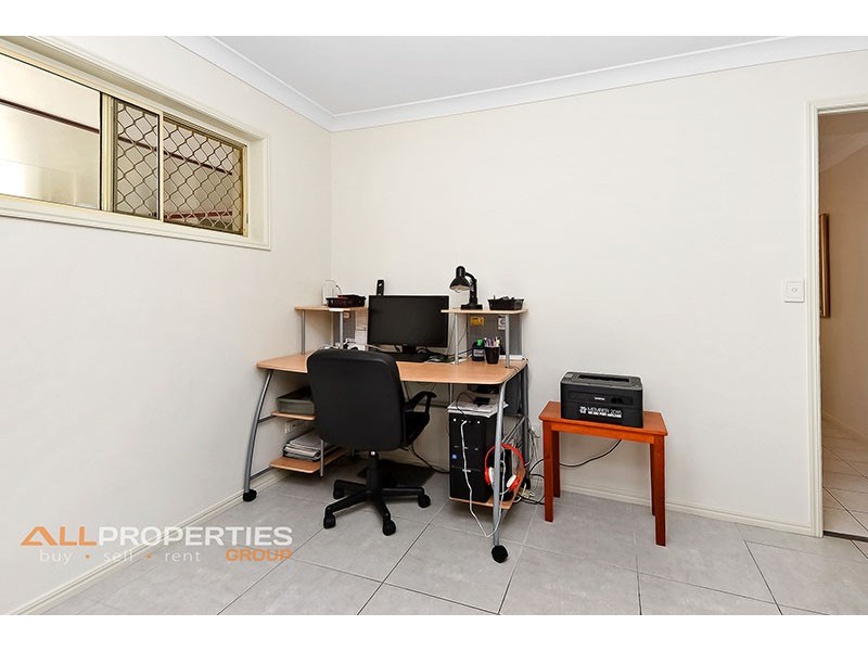 68 BUSHLAND DRIVE, Regents Park QLD 4118