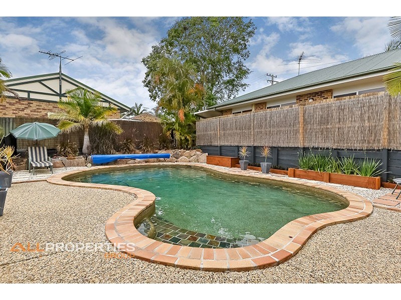 68 BUSHLAND DRIVE, Regents Park QLD 4118