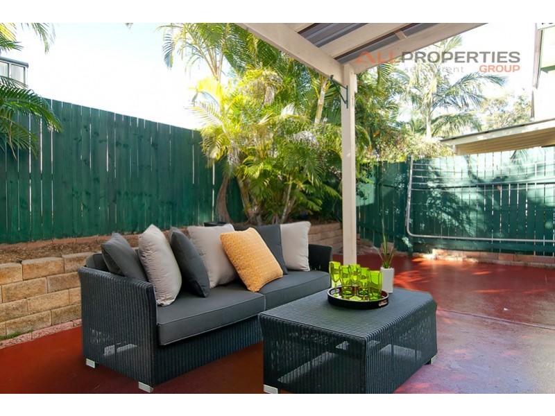 2/17 Monash Road, Loganlea QLD 4131