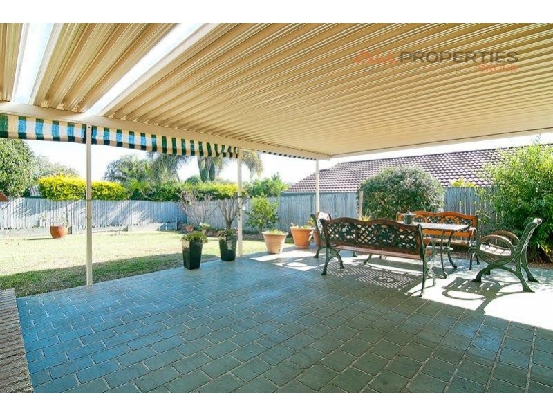 5 FROMELLES COURT, Regents Park QLD 4118