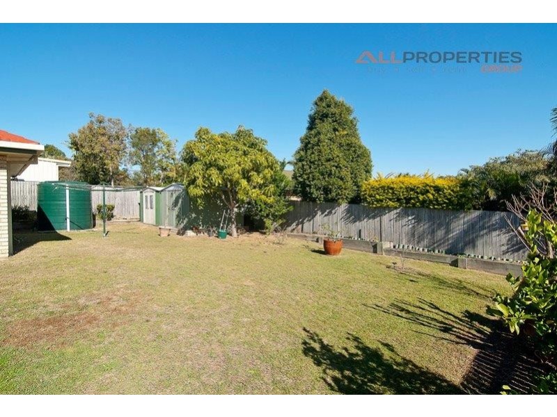 5 FROMELLES COURT, Regents Park QLD 4118
