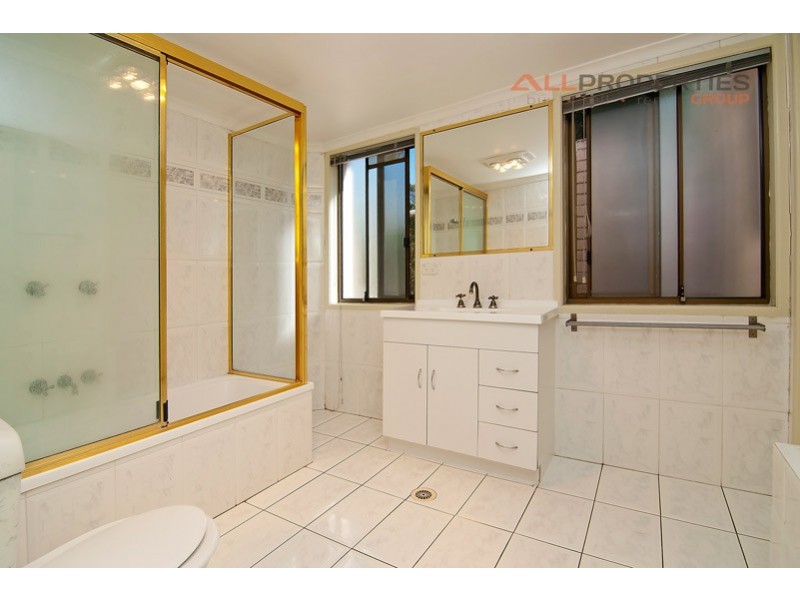 230 Forestdale Drive, Forestdale QLD 4118