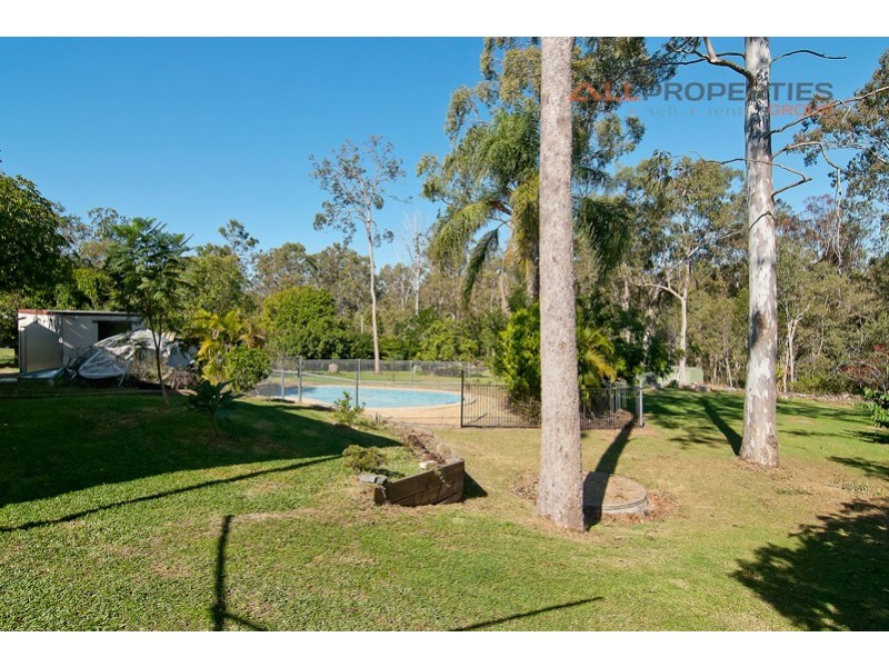 230 Forestdale Drive, Forestdale QLD 4118