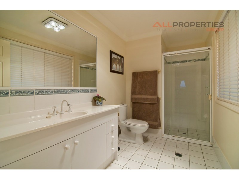 9 Mathison Ct, Redland Bay QLD 4165