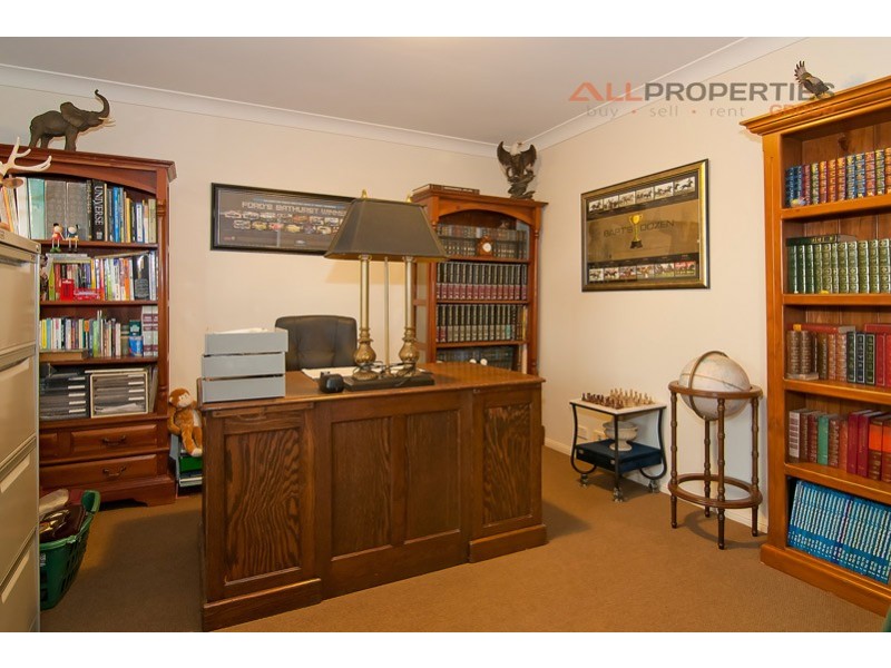 9 Mathison Ct, Redland Bay QLD 4165