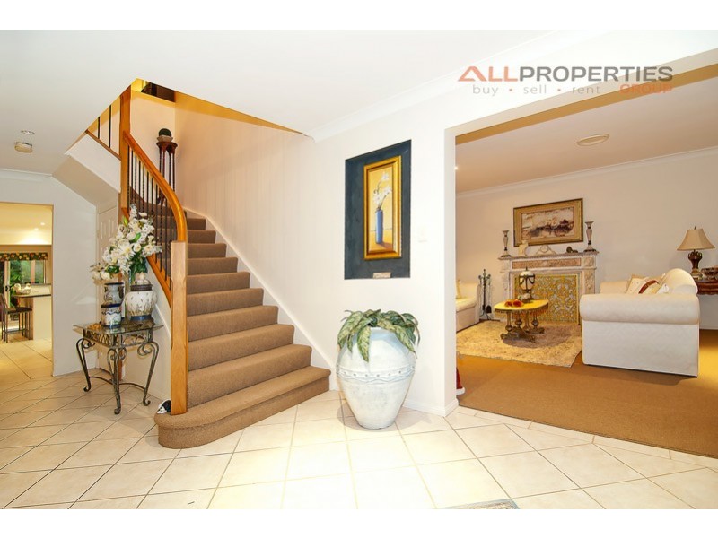 9 Mathison Ct, Redland Bay QLD 4165