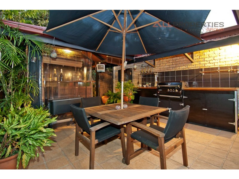 9 Mathison Ct, Redland Bay QLD 4165