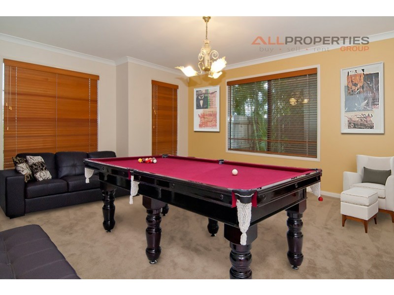 52 Gilberton Crescent, Forest Lake QLD 4078