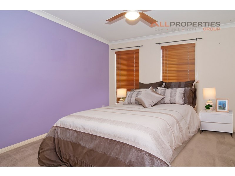 52 Gilberton Crescent, Forest Lake QLD 4078