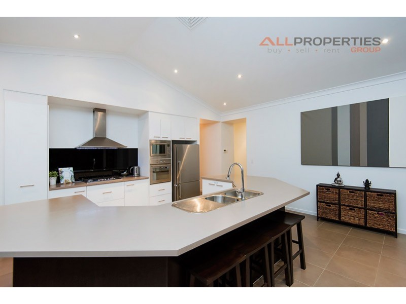 7 Rockford Drive, Bellbird Park QLD 4300