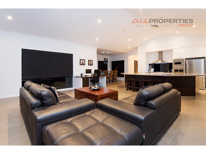 7 Rockford Drive, Bellbird Park QLD 4300