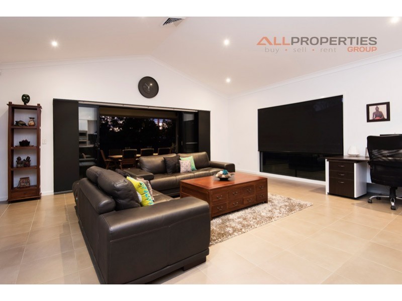 7 Rockford Drive, Bellbird Park QLD 4300