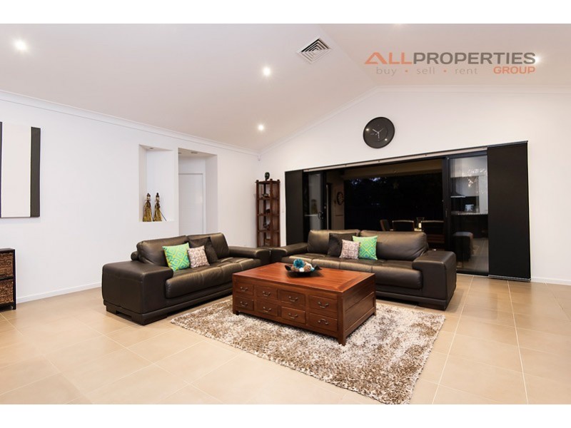 7 Rockford Drive, Bellbird Park QLD 4300