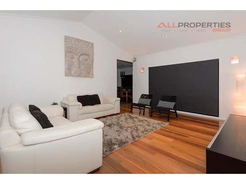 7 Rockford Drive, Bellbird Park QLD 4300