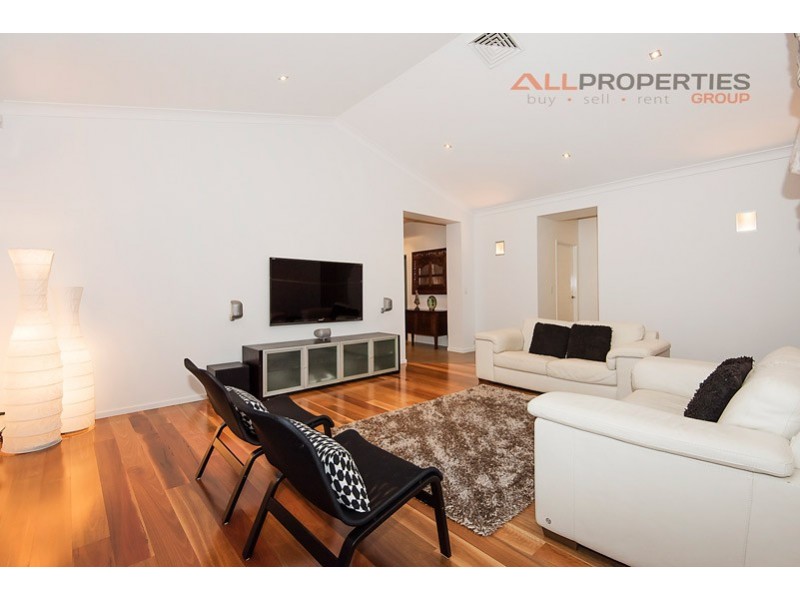 7 Rockford Drive, Bellbird Park QLD 4300