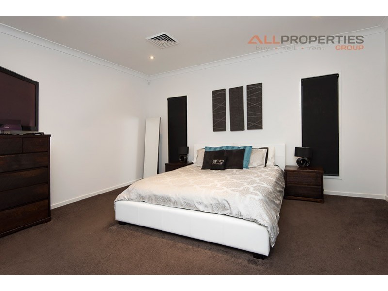 7 Rockford Drive, Bellbird Park QLD 4300