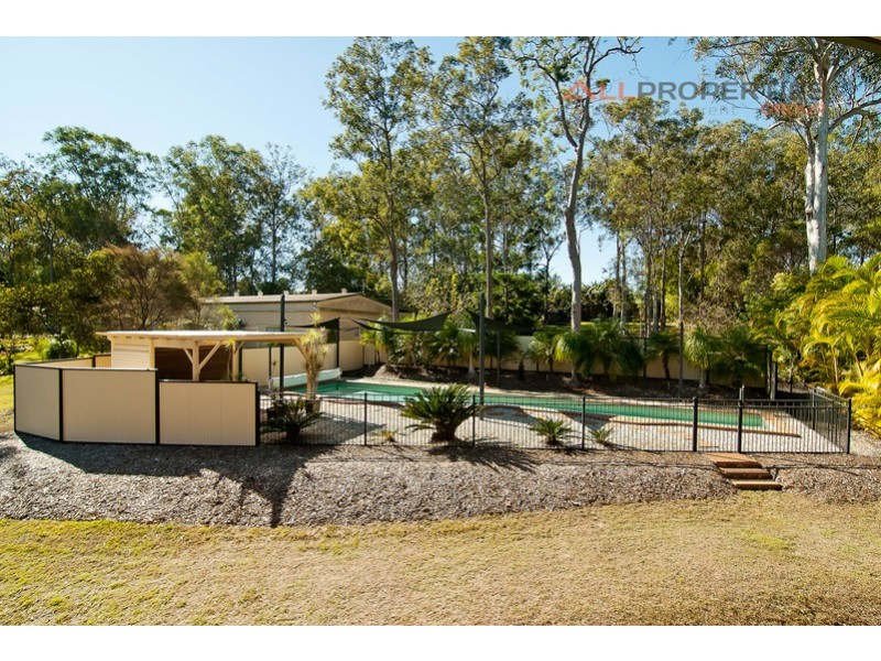 31-33 Teresa Drive, Munruben QLD 4125