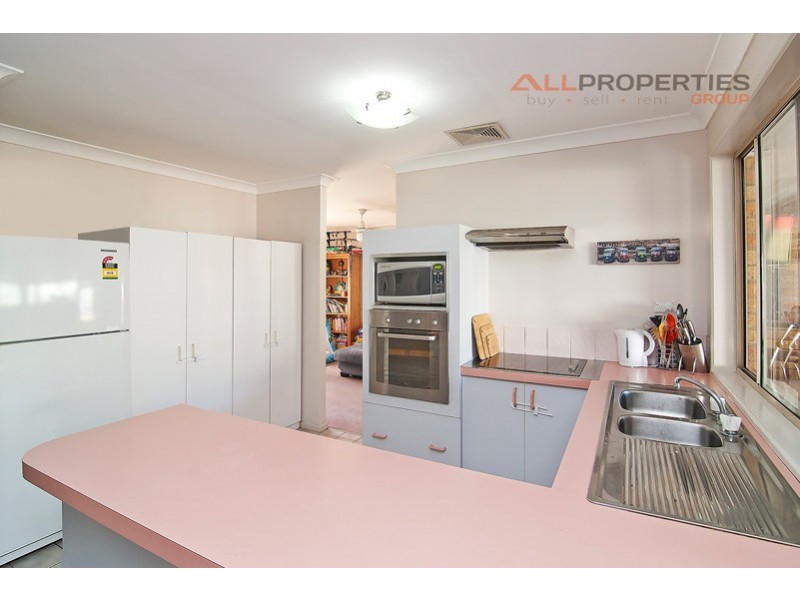 11 Network Drive, Boronia Heights QLD 4124