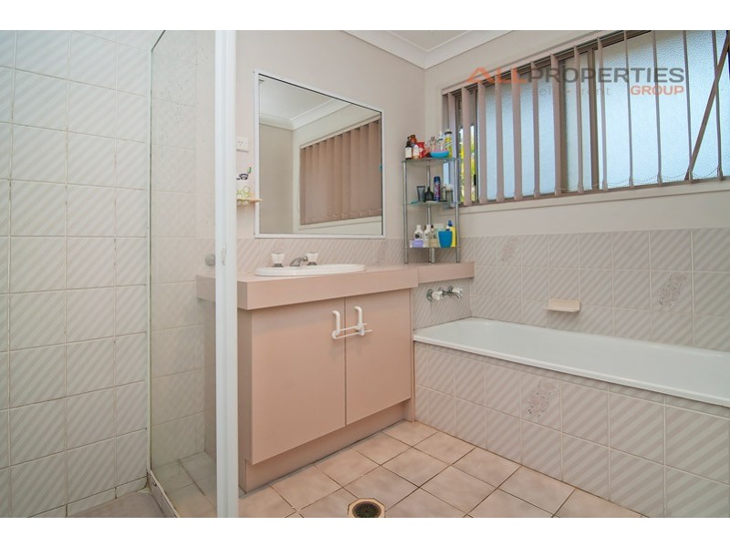 11 Network Drive, Boronia Heights QLD 4124