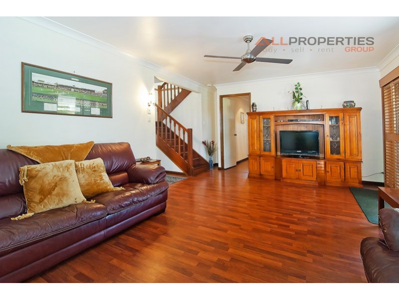 150 VANSITTART ROAD, Regents Park QLD 4118